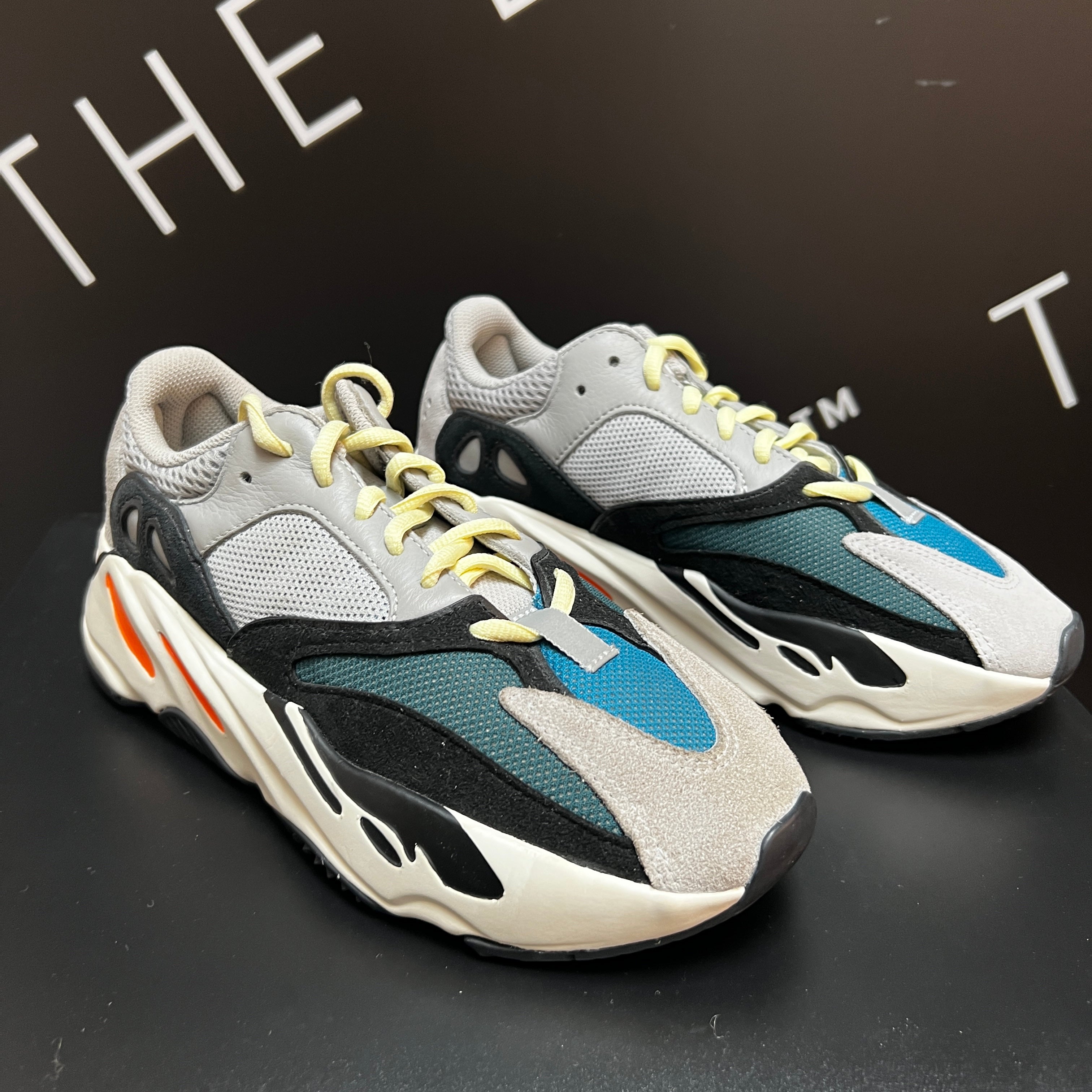 EX-DISPLAY - YEEZY BOOST 700 WAVE RUNNER