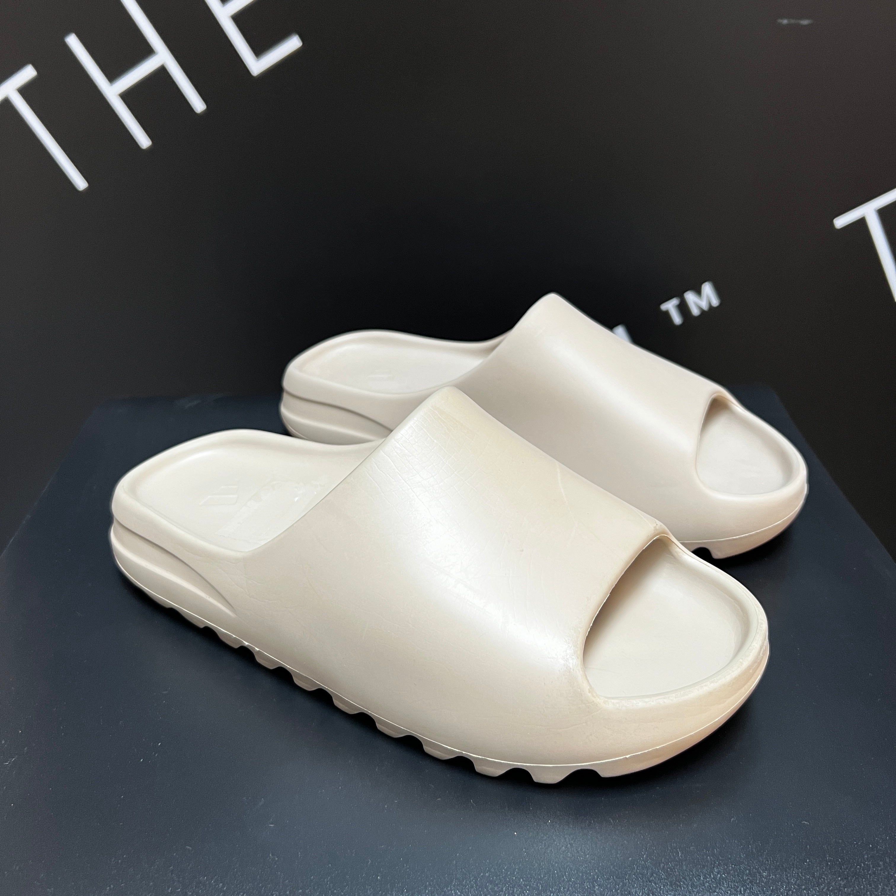 EX-DISPLAY - YEEZY SLIDE PURE