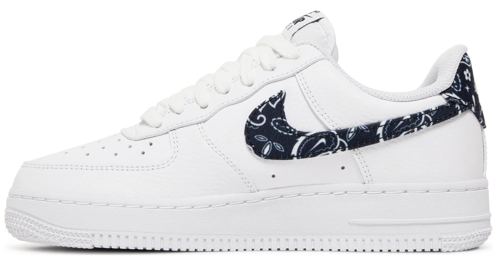 NIKE AIR FORCE1 LOW '07 ESSENTIAL WHITE BLACK PAISLEY (W)