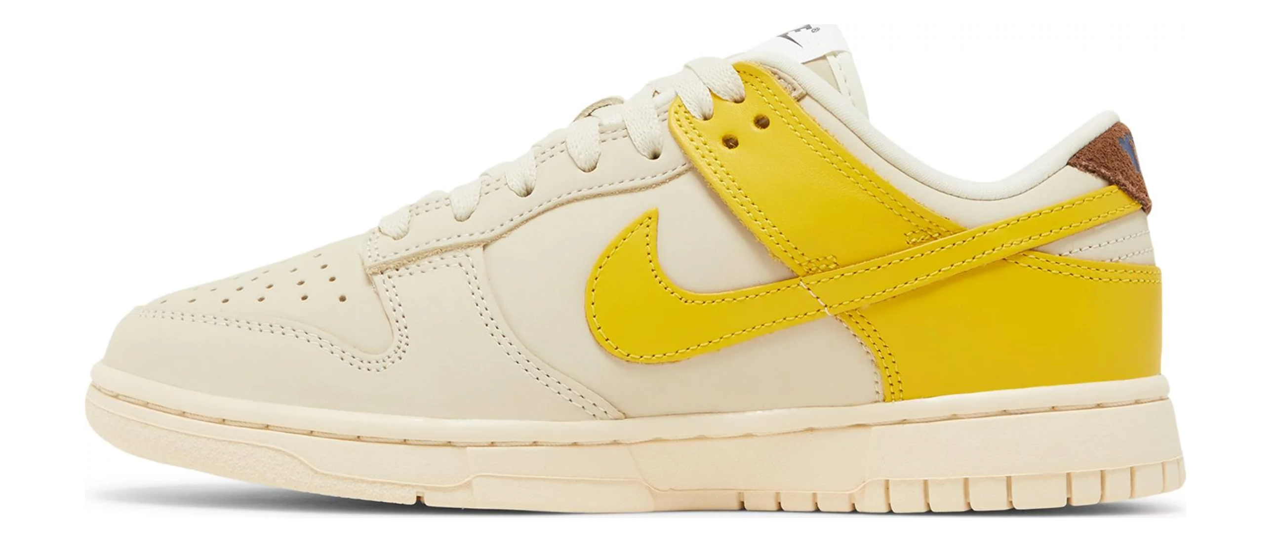 NIKE DUNK LOW LX BANANE (W)