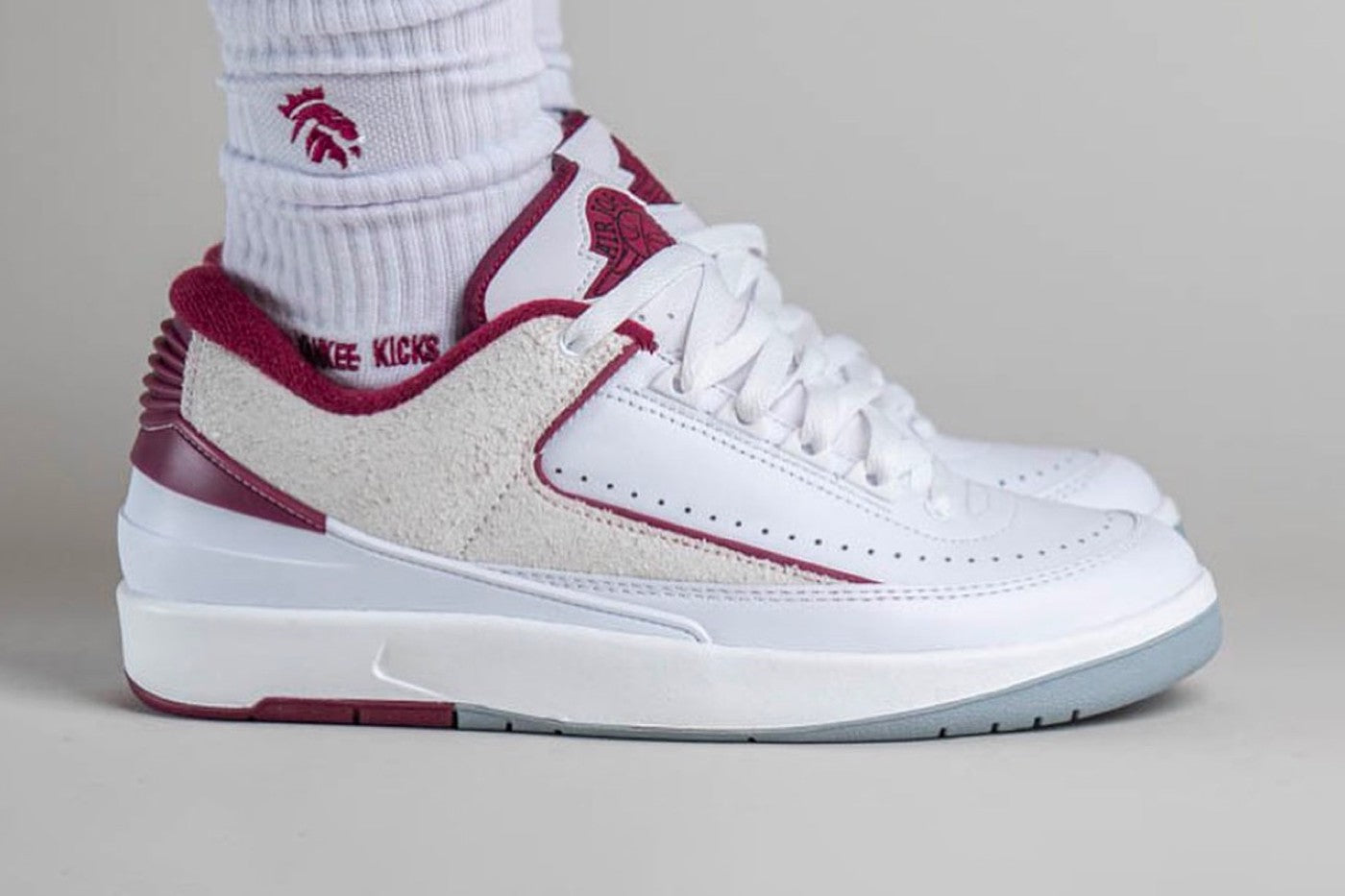 "Cherrywood" Accents Arrive on the Air Jordan 2 Low