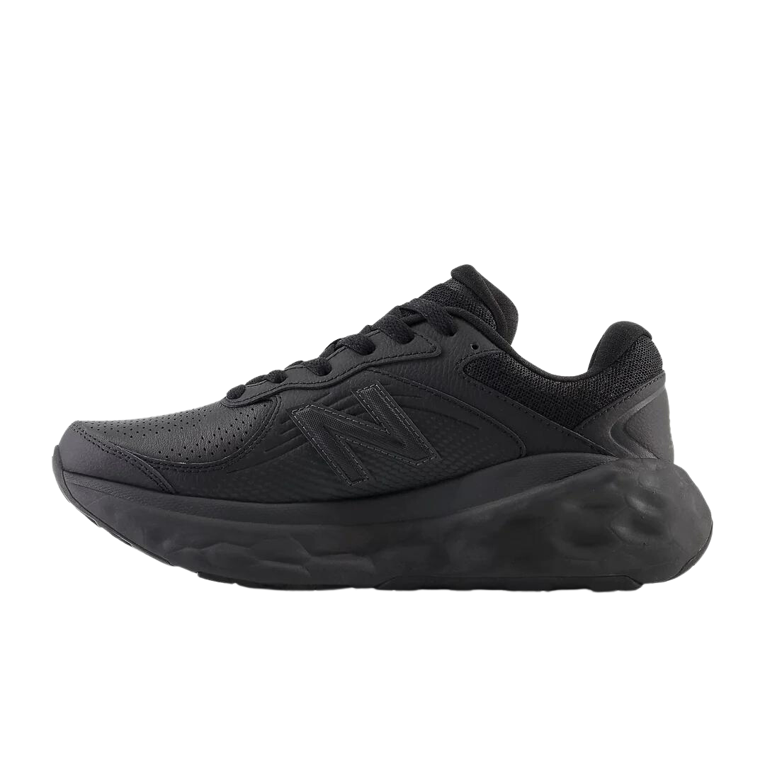 Wide sales fitted trainers