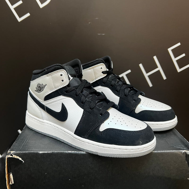 EX-DISPLAY - JORDAN 1 MID DIAMOND SHORTS (GS)