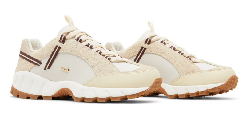 NIKE AIR HUMARA LX JACQUEMUS LIGHT BONE GOLD (W)