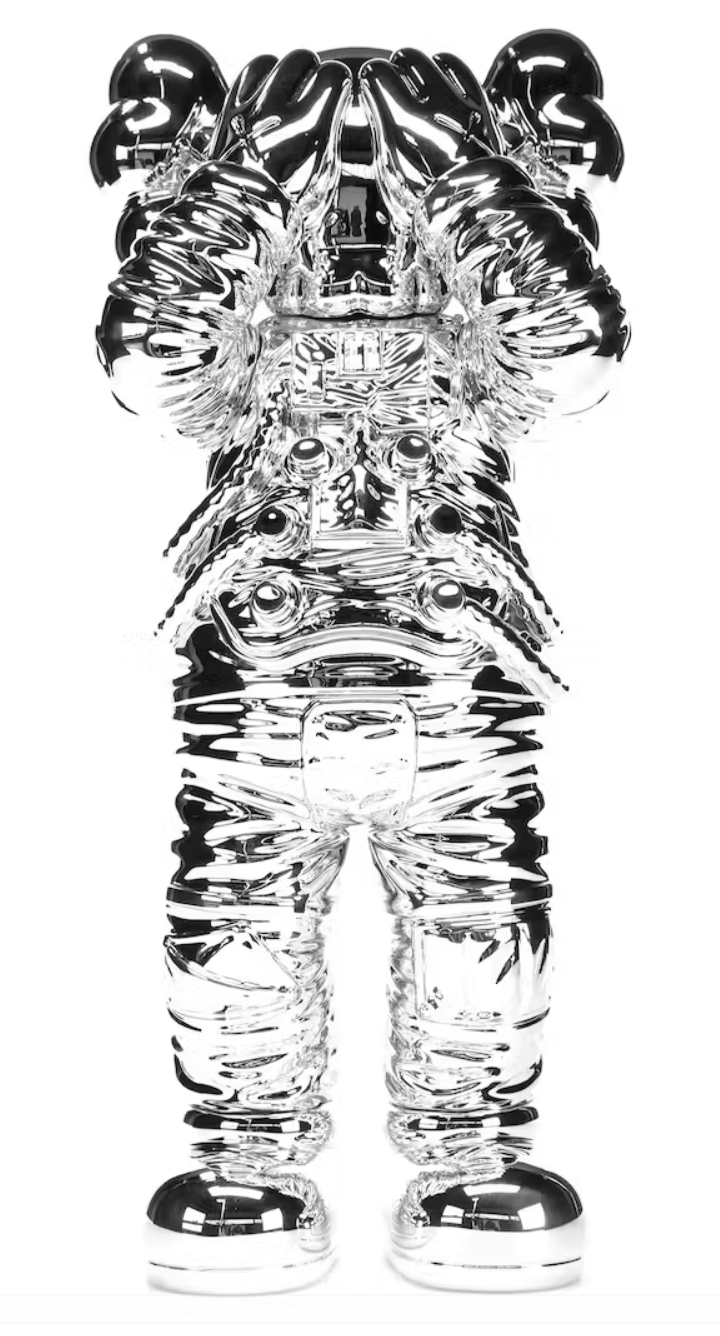 FIGURA KAWS HOLIDAY SPACE PLATA