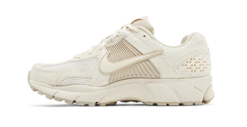 NIKE VOMERO 5 SAIL LIGHT OREWOOD BROWN (WOMEN'S)
