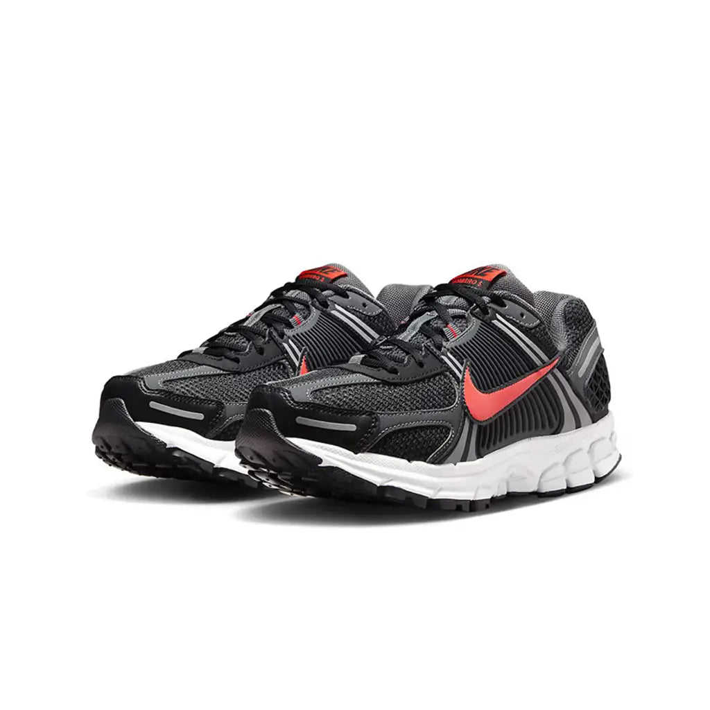 NIKE ZOOM VOMERO 5 BLACK PICANTE RED