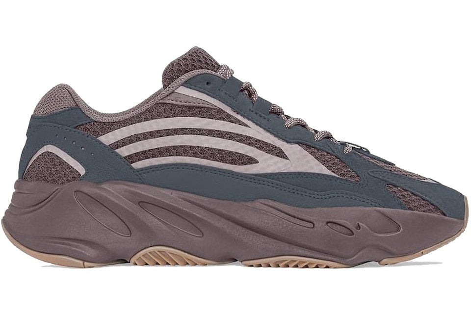 YEEZY BOOST 700 V2 MAUVE - The Edit LDN