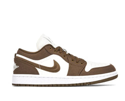 JORDAN 1 LOW NEGRO OSCURO POLVO AZUL (W)
