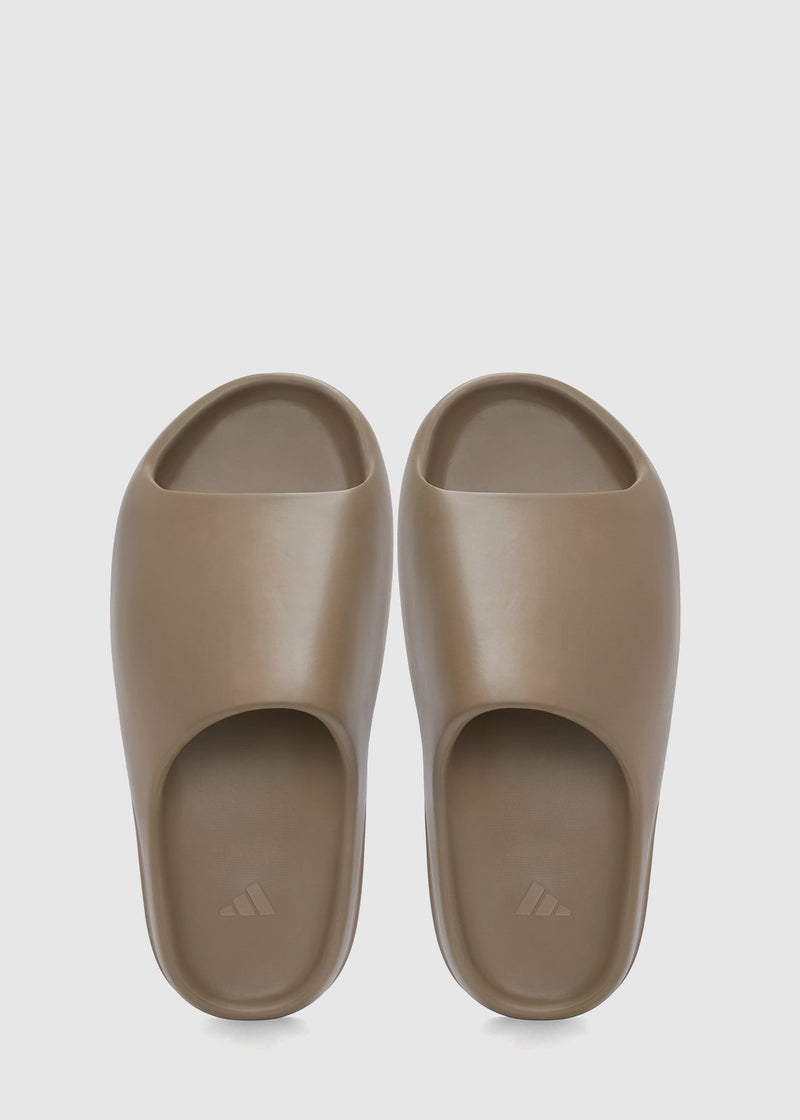 YEEZY SLIDE EARTH - The Edit Man London Online