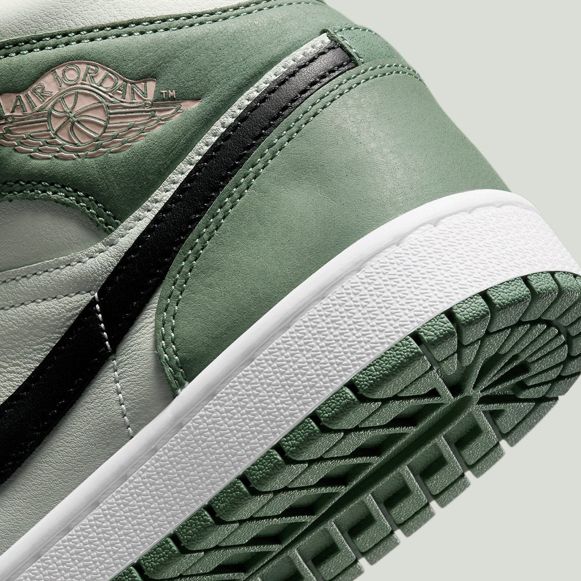 JORDAN 1 MID DUTCH GREEN (W) - The Edit LDN