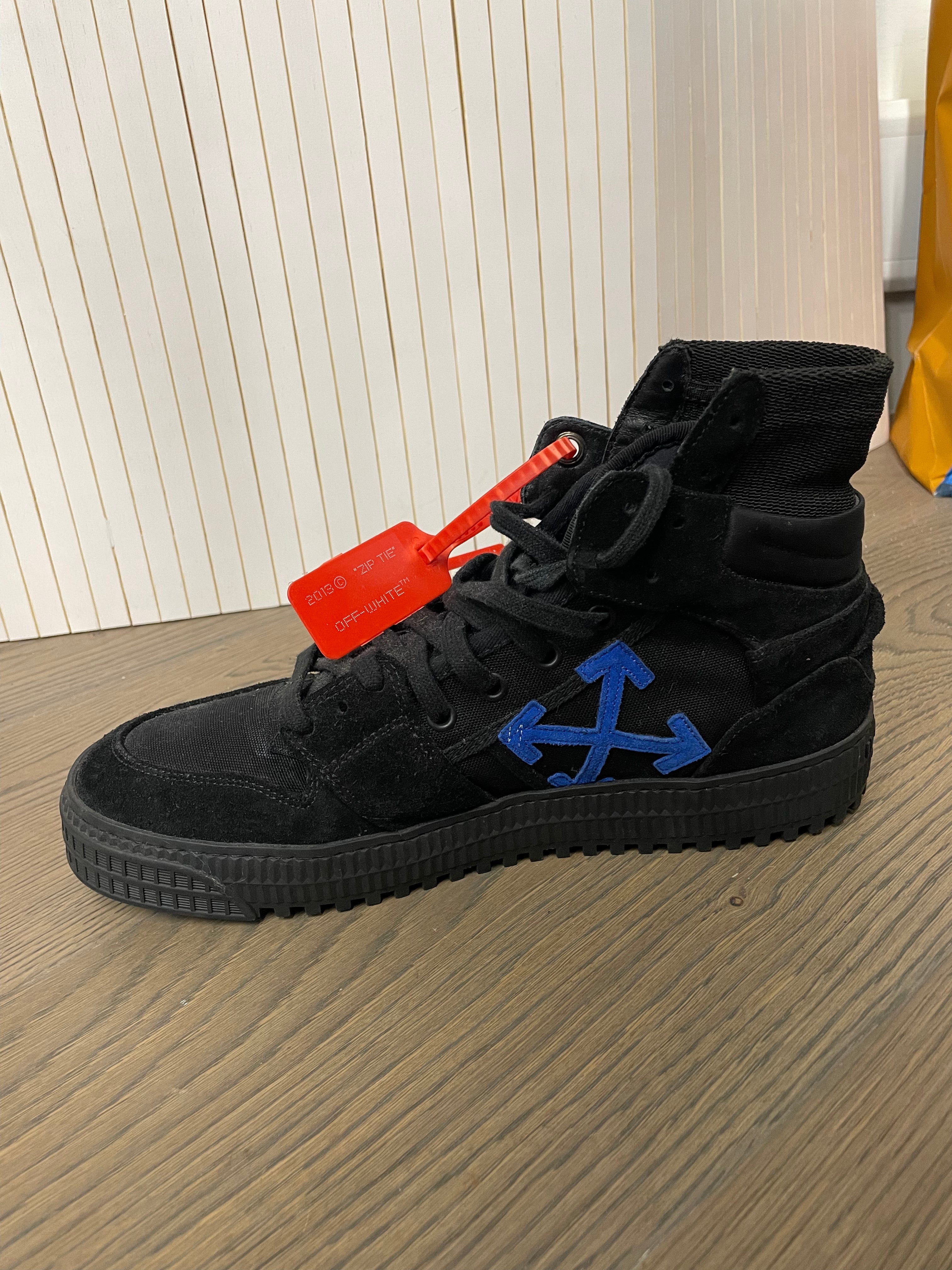 PRE LOVED - OFF WHITE CARRYOVER HIGH TOP BLACK SNEAKER