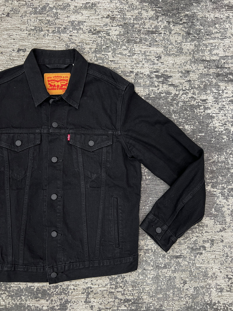 PRE LOVED - LEVI'S BLACK DENIM TRUCKER JACKET