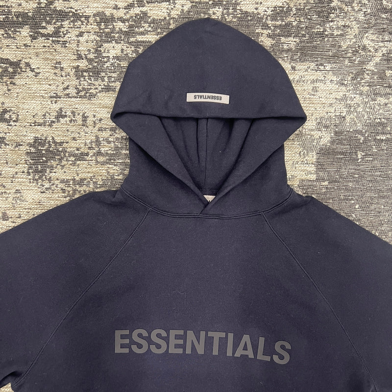 PRE LOVED - ESSENTIALS HOODIE BLACK