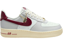 NIKE AIR FORCE 1 LOW 07 SE JUST DO IT PHOTON DUST TEAM RED (W)