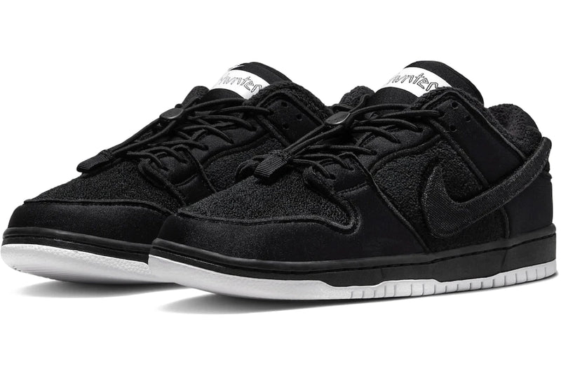 NIKE SB DUNK LOW GNARHUNTERS