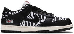 NIKE SB DUNK LOW OG QS QUARTERSNACKS ZEBRA - The Edit LDN
