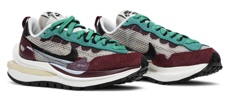 NIKE SACAI VAPORWAFFLE VILLAIN ROT NEPTUNE GRÜN