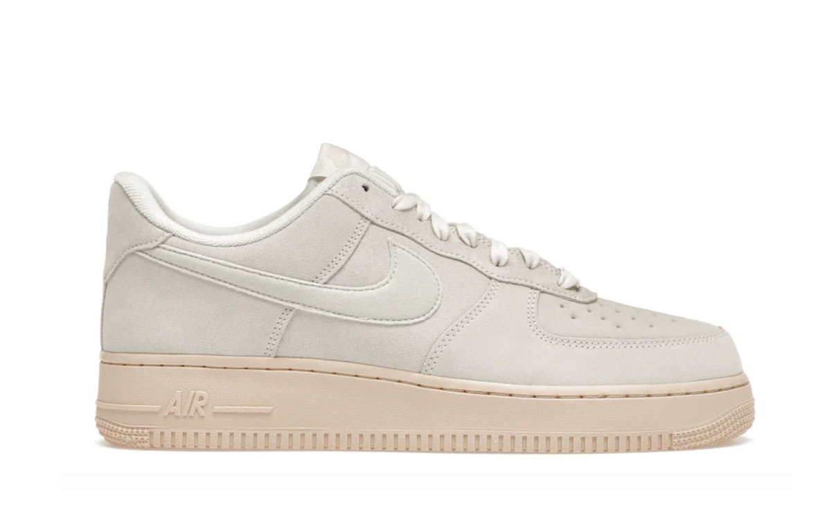 PRE LOVED NIKE AIR FORCE 1 LOW WINTER PREMIUM