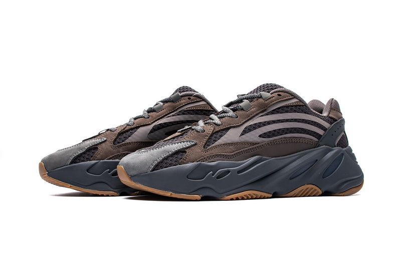 YEEZY BOOST 700 V2 GEODE - The Edit Man London Online