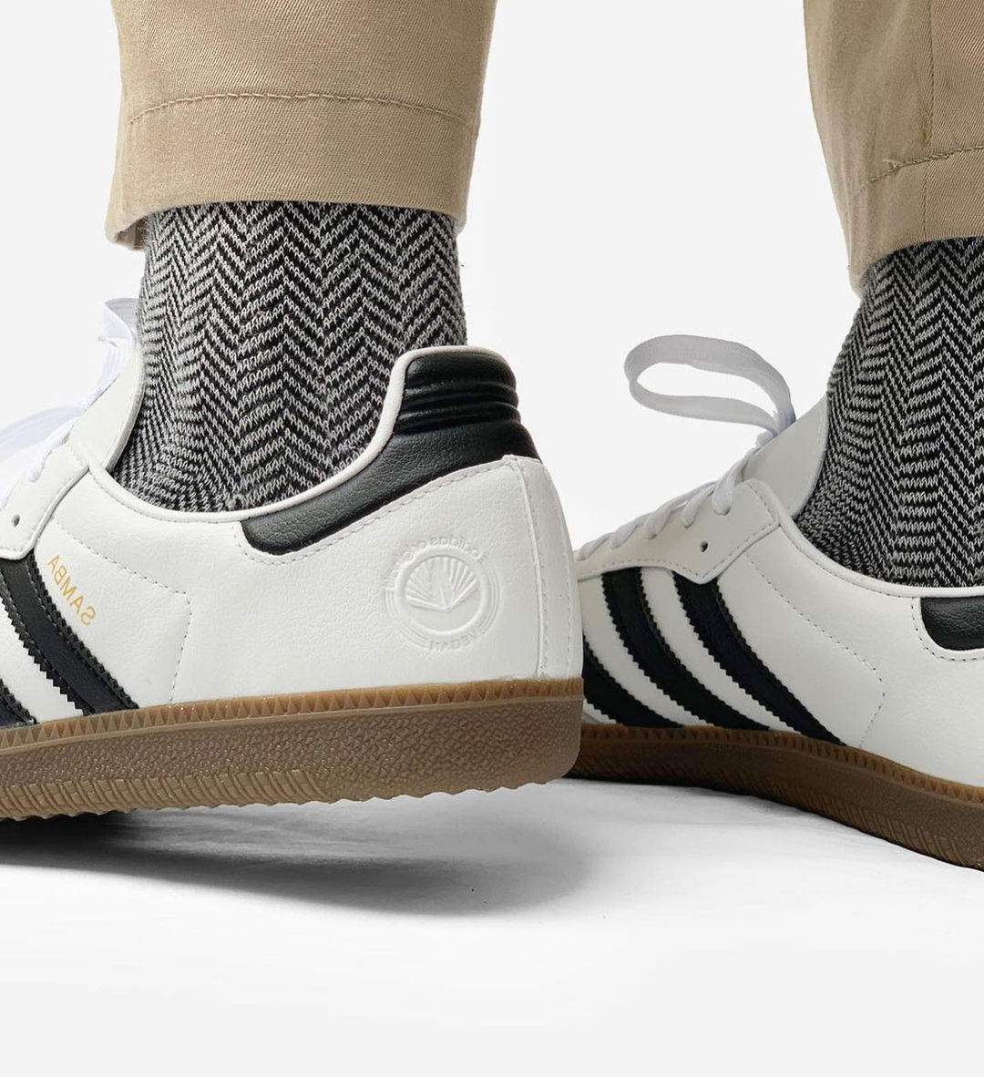H01877 Icons ADIDAS SAMBA VEGAN WHITE GUM product eng 1040198