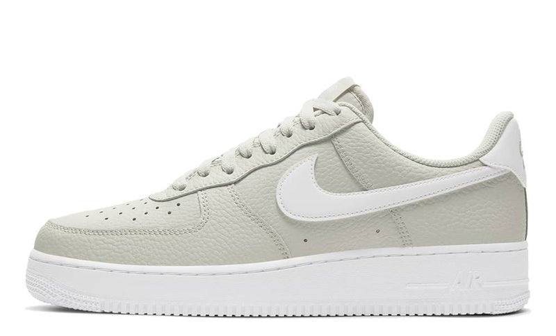 NIKE AIR FORCE 1 LOW LIGHT BONE/WHITE - The Edit Man London 