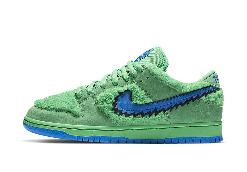 NIKE SB DUNK LOW GRATEFUL DEAD BEARS GREEN - The Edit Man London Online
