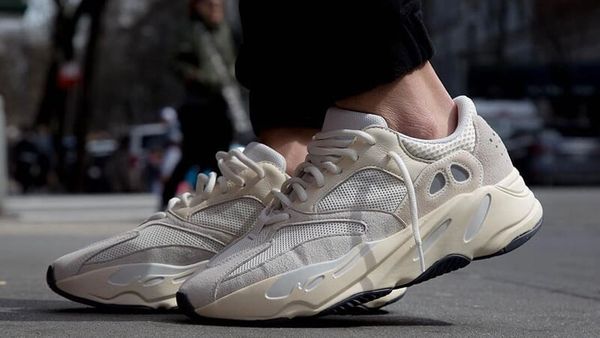 Yeezy analog on hot sale feet